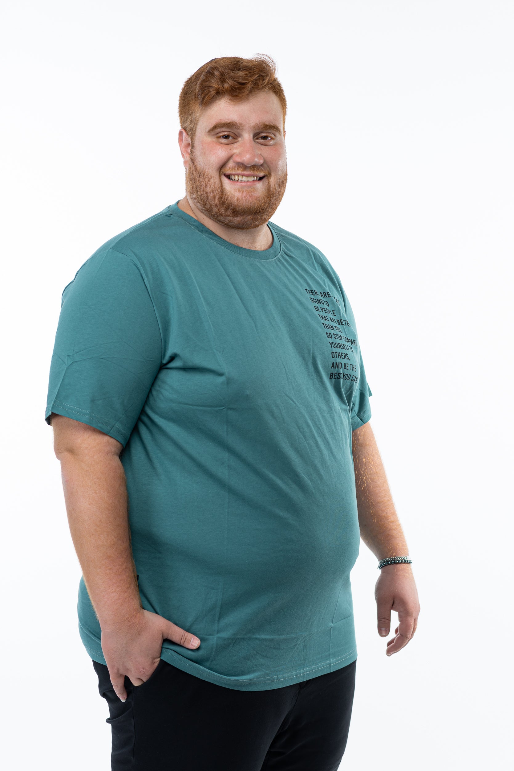 טי שרט הדפס כיתוב בצד