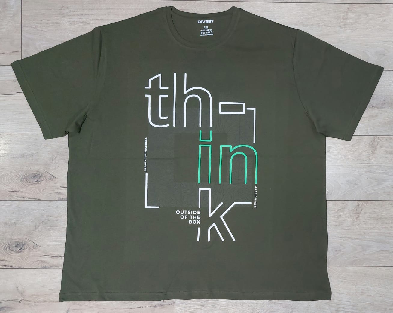 Think - חולצה עם הדפס
