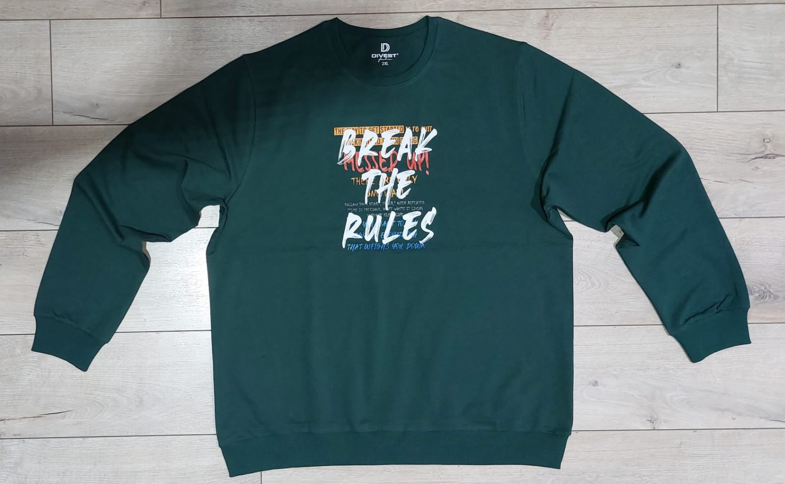 סוודר מבד נעים עם הדפס מקדימה