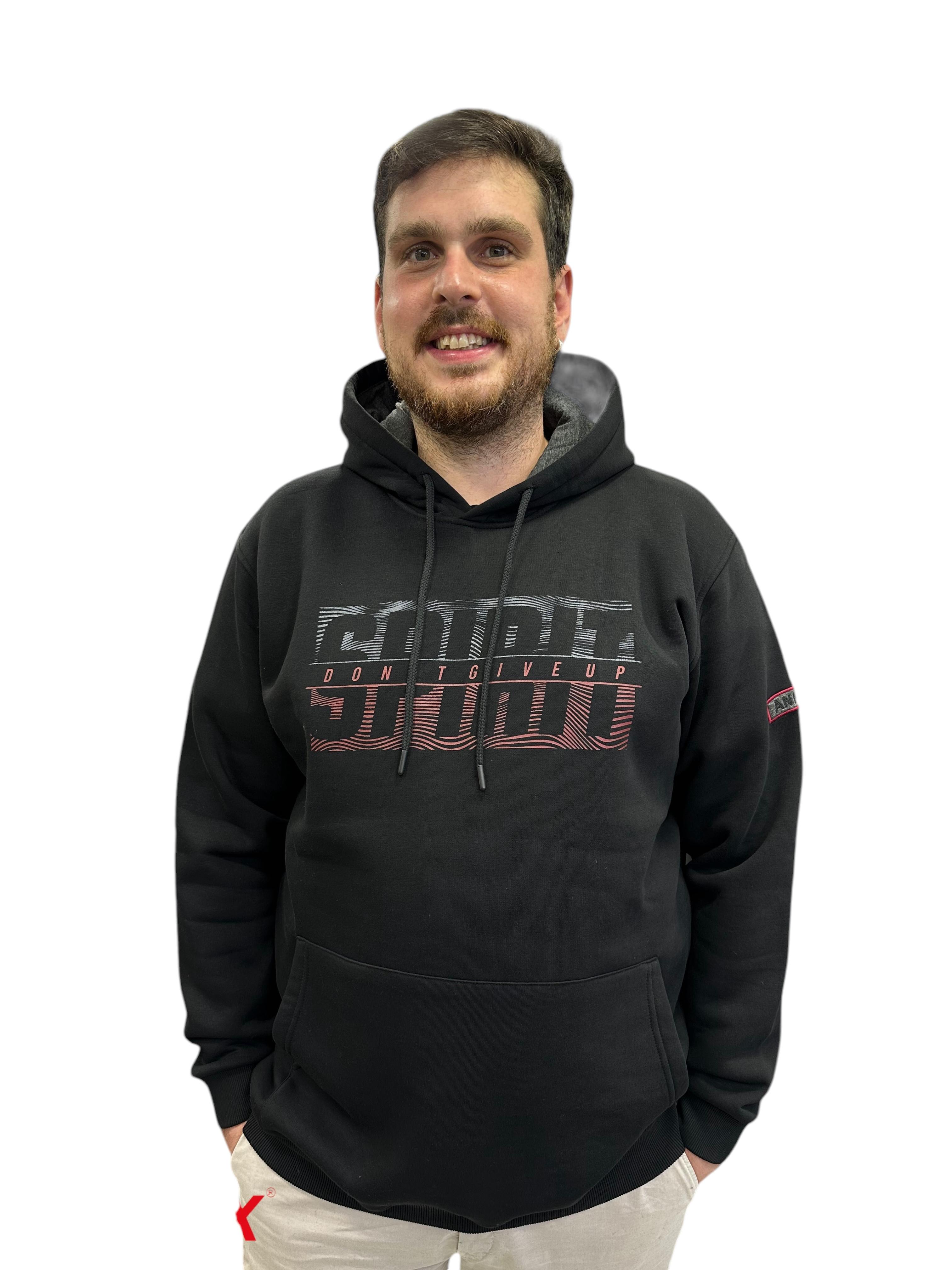 קפוצ׳ון עם לוגו מקדימה