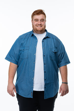 מכופתרת ג'ינס